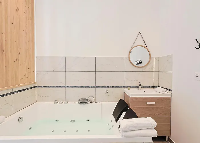 Apartment Les Bulles De Mona - Lola - - Clim